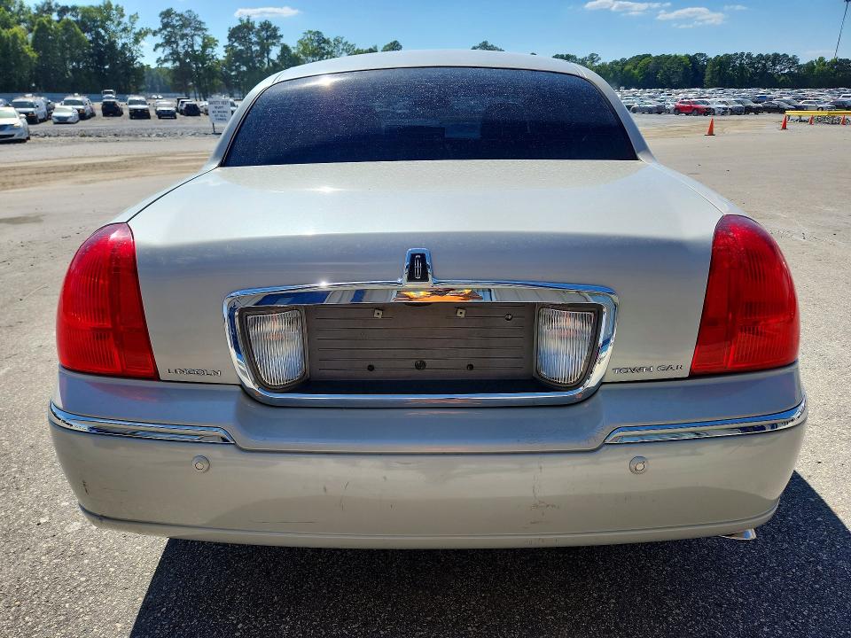 Aukcja sprzedaży 2005 Lincoln Town Car, vin: 1LNHM82W45Y624296, numer aukcji: 57131816