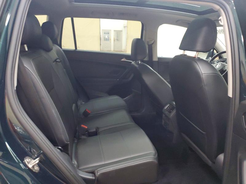 Продажа на аукционе авто 2018 Volkswagen Tiguan, vin: 3VV2B7AX9JM158005, номер лота: 57367366