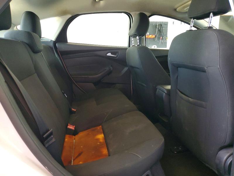 57397766 :رقم المزاد ، 1FADP3K25FL375893 vin ، 2015 Ford Focus مزاد بيع