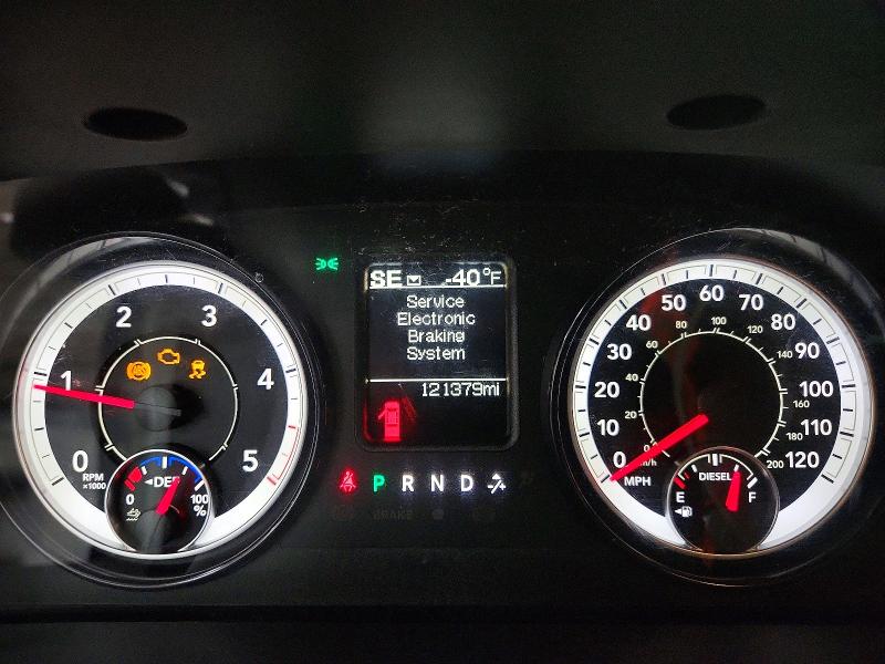 57182366 :رقم المزاد ، 1C6RR7KM8JS228024 vin ، 2018 Ram 1500 مزاد بيع