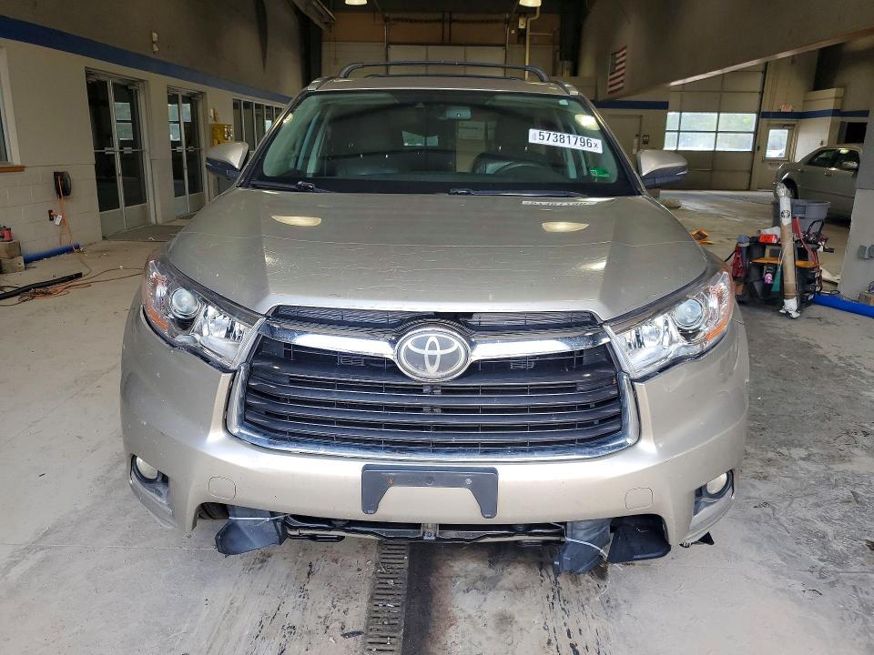 Продажа на аукционе авто 2015 Toyota Highlander, vin: 5TDDKRFHXFS079759, номер лота: 57381796