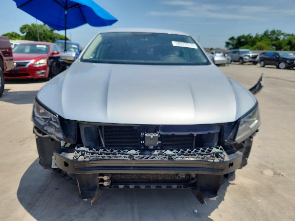 58522576 :رقم المزاد ، 1VWAT7A30HC029504 vin ، 2017 Volkswagen Passat مزاد بيع