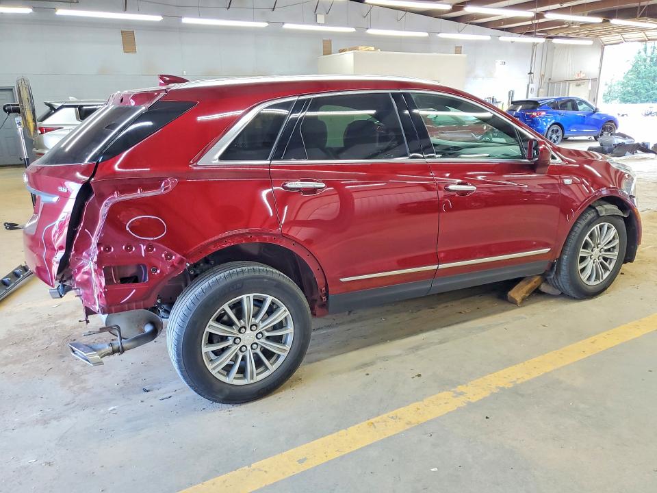 2017 Cadillac Xt5 მანქანა იყიდება აუქციონზე, vin: 1GYKNBRS2HZ134696, აუქციონის ნომერი: 58800056