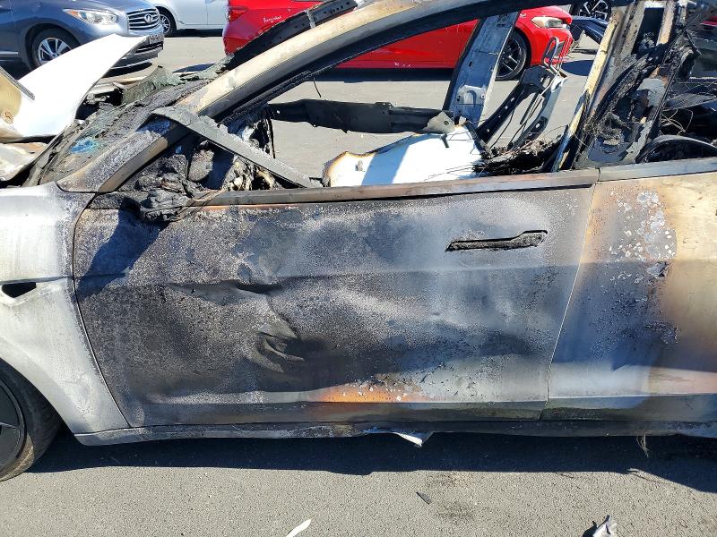 2025 Tesla Model 3 მანქანა იყიდება აუქციონზე, vin: 5YJ3E1ET1SF966501, აუქციონის ნომერი: 57018916