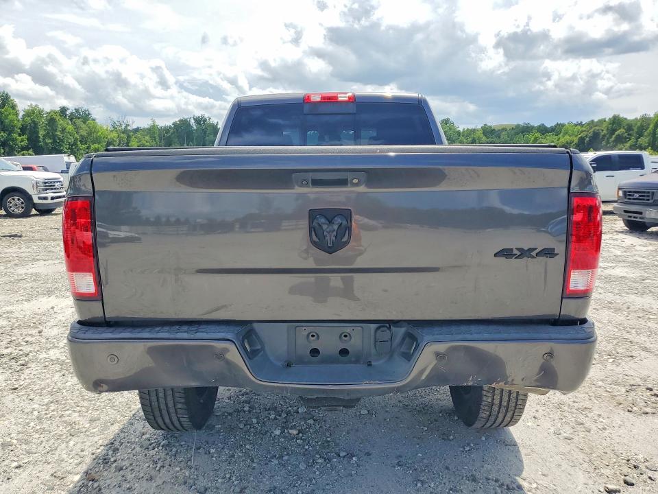 51432556 :رقم المزاد ، 3C6UR5DL7JG336600 vin ، 2018 Ram 2500 مزاد بيع