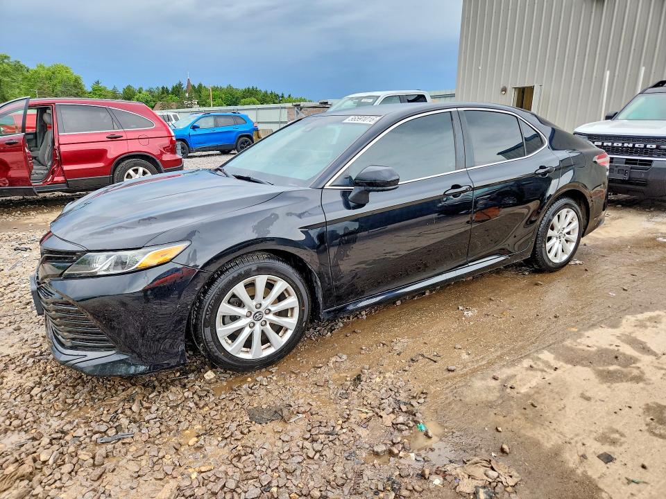 56591016 :رقم المزاد ، 4T1B11HK2KU842329 vin ، 2019 Toyota Camry مزاد بيع