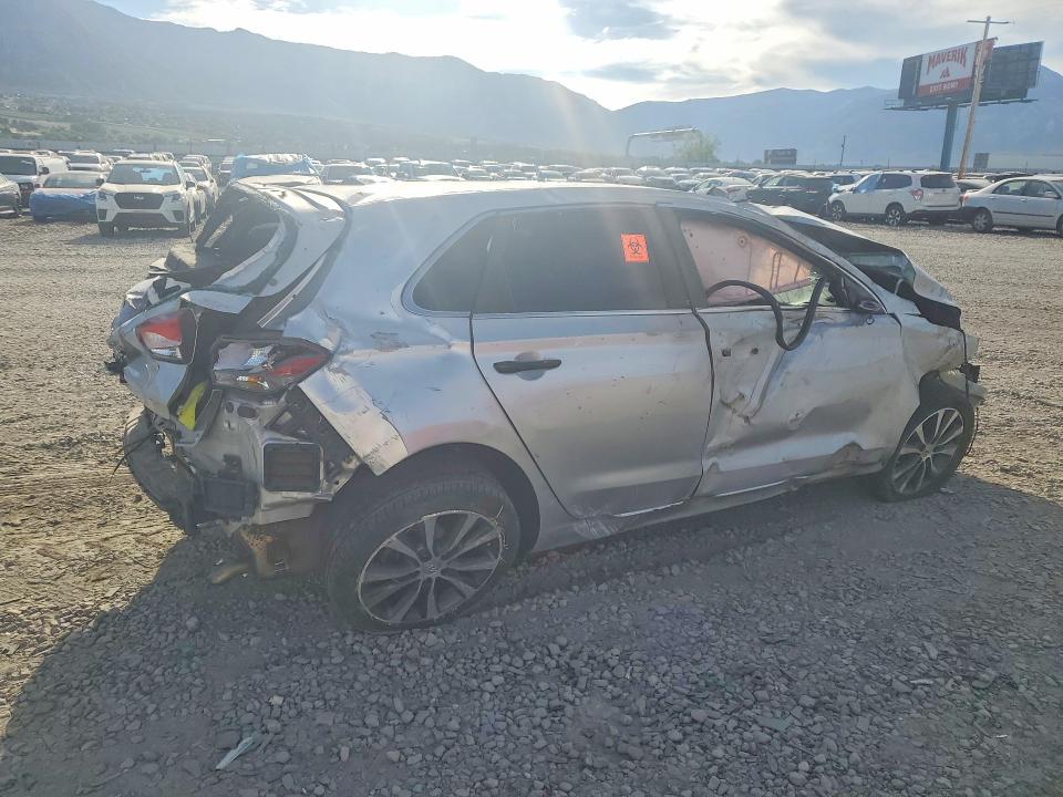 2018 Hyundai Elantra Gt მანქანა იყიდება აუქციონზე, vin: KMHH35LE5JU039168, აუქციონის ნომერი: 57431596