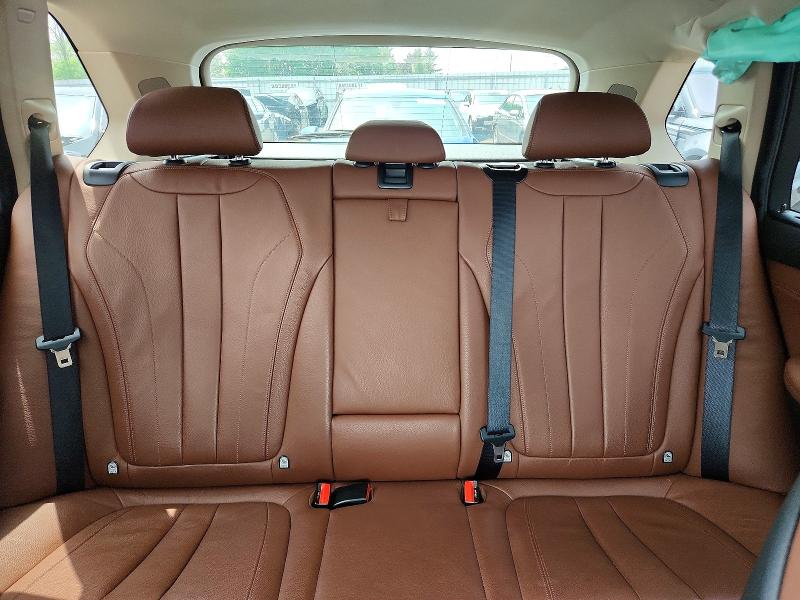 55112536 :رقم المزاد ، 5UXKR0C54F0K58812 vin ، 2015 Bmw X5 مزاد بيع