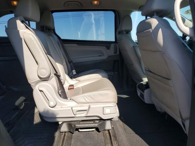 56940476 :رقم المزاد ، 5FNRL6H72KB001755 vin ، 2019 Honda Odyssey مزاد بيع
