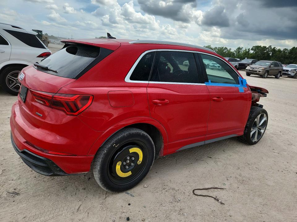 54905466 :رقم المزاد ، WA1DECF33M1123775 vin ، 2021 Audi Q3 مزاد بيع