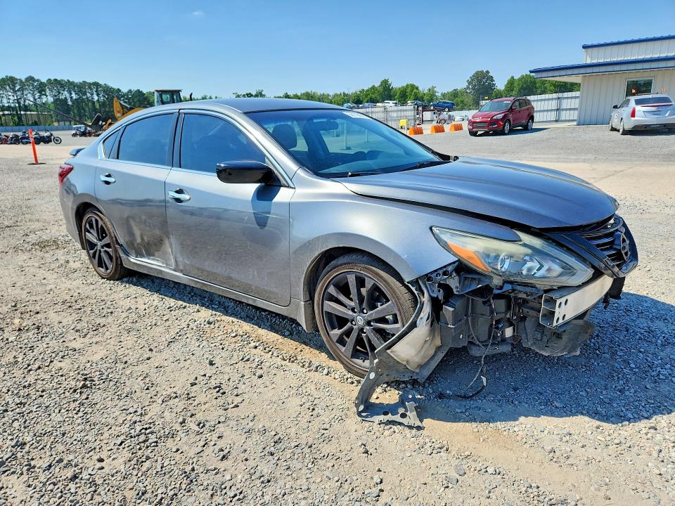56116976 :رقم المزاد ، 1N4AL3AP2JC160749 vin ، 2018 Nissan Altima مزاد بيع