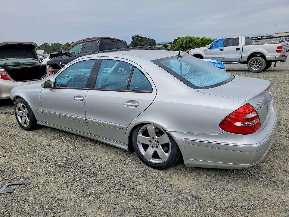 2004 Mercedes-benz E მანქანა იყიდება აუქციონზე, vin: WDBUF65J44A500553, აუქციონის ნომერი: 56461726