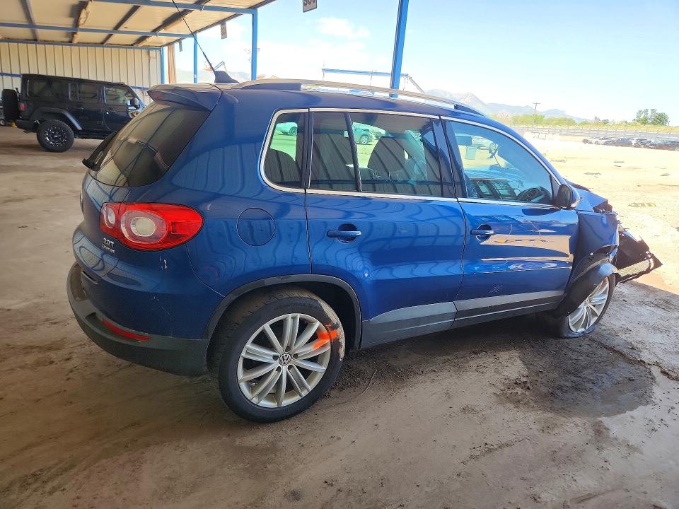 57000256 :رقم المزاد ، WVGBV75N69W527702 vin ، 2009 Volkswagen Atlas Cross Sport Se مزاد بيع