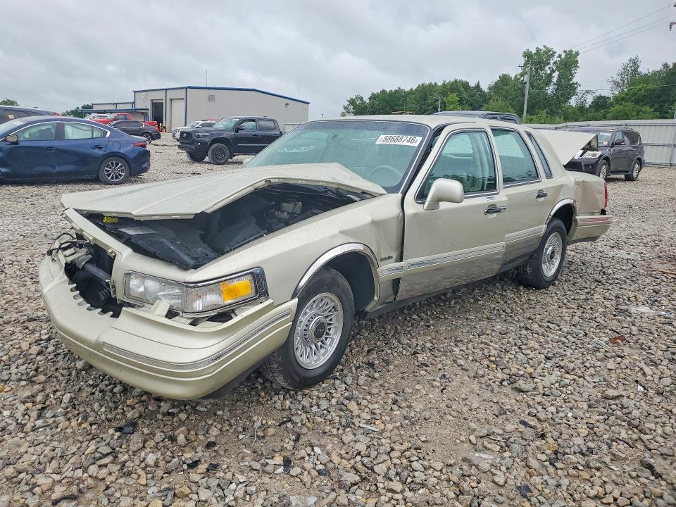 58688746 :رقم المزاد ، 1LNLM81W7VY726400 vin ، 1997 Lincoln Town Car مزاد بيع
