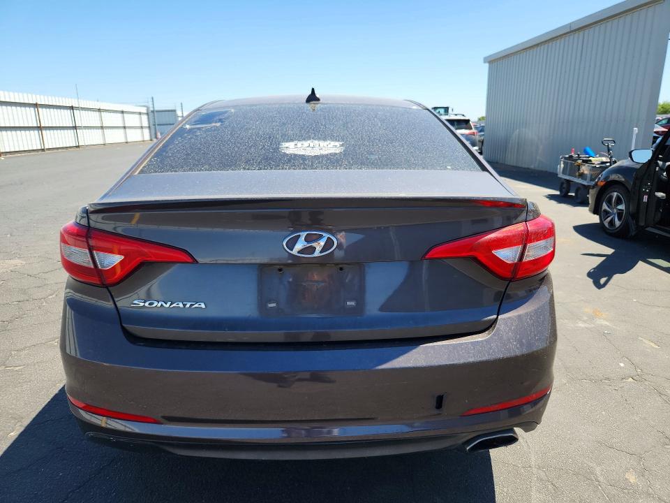 2015 Hyundai Sonata მანქანა იყიდება აუქციონზე, vin: 5NPE24AF8FH229631, აუქციონის ნომერი: 55648236