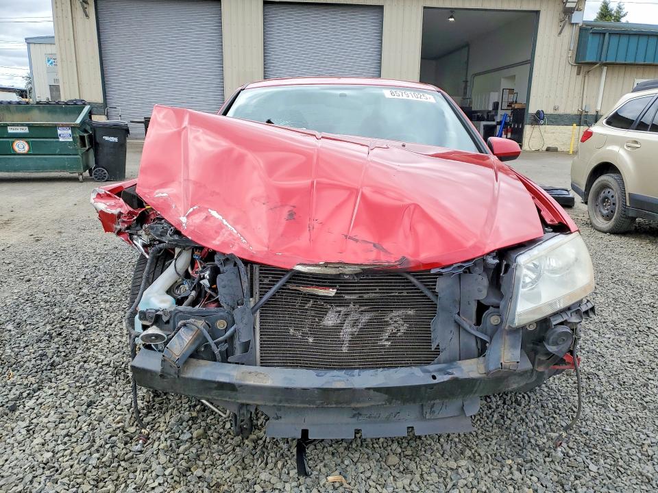 85791025 :رقم المزاد ، 1B3BD1FGXBN588553 vin ، 2011 Dodge Avenger مزاد بيع