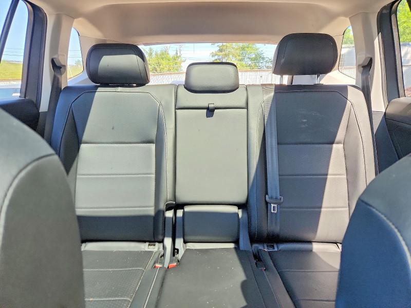Продажа на аукционе авто 2018 Volkswagen Tiguan, vin: 3VV2B7AX2JM200479, номер лота: 58295026