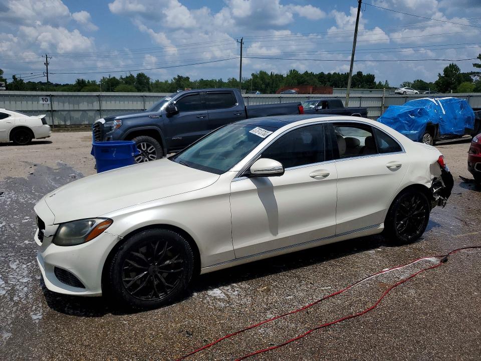 57913766 :رقم المزاد ، 55SWF4JBXFU067133 vin ، 2015 Mercedes-benz C مزاد بيع