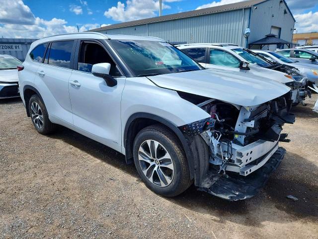 57155686 :رقم المزاد ، 5TDKBRCH8TS696469 vin ، 2026 Toyota Highlander Hybrid مزاد بيع