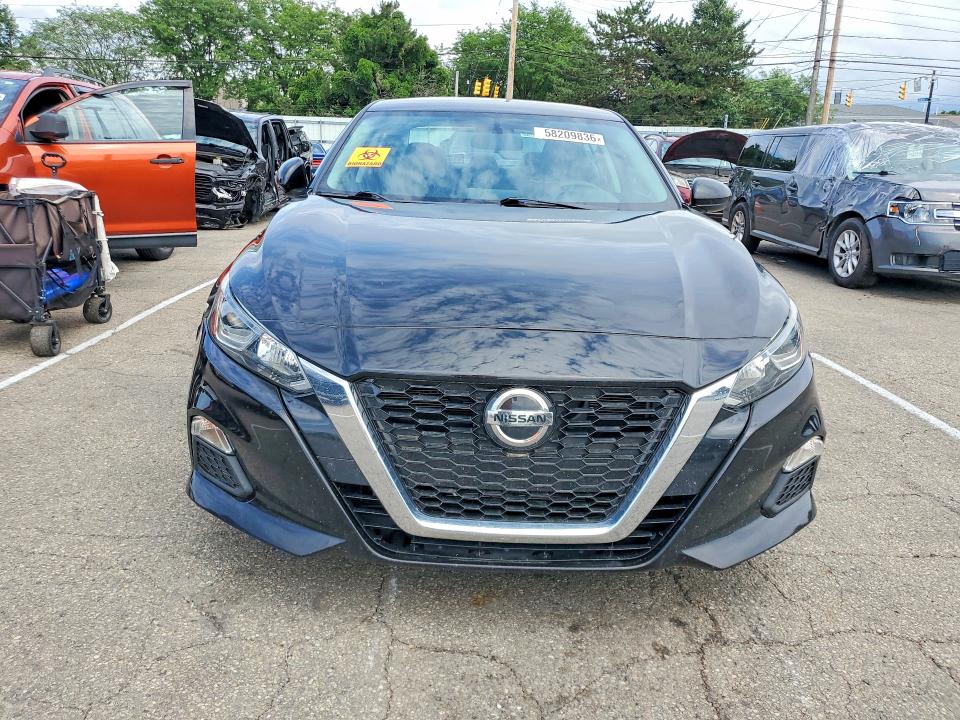 58209836 :رقم المزاد ، 1N4BL4BV8LC175766 vin ، 2020 Nissan Altima مزاد بيع