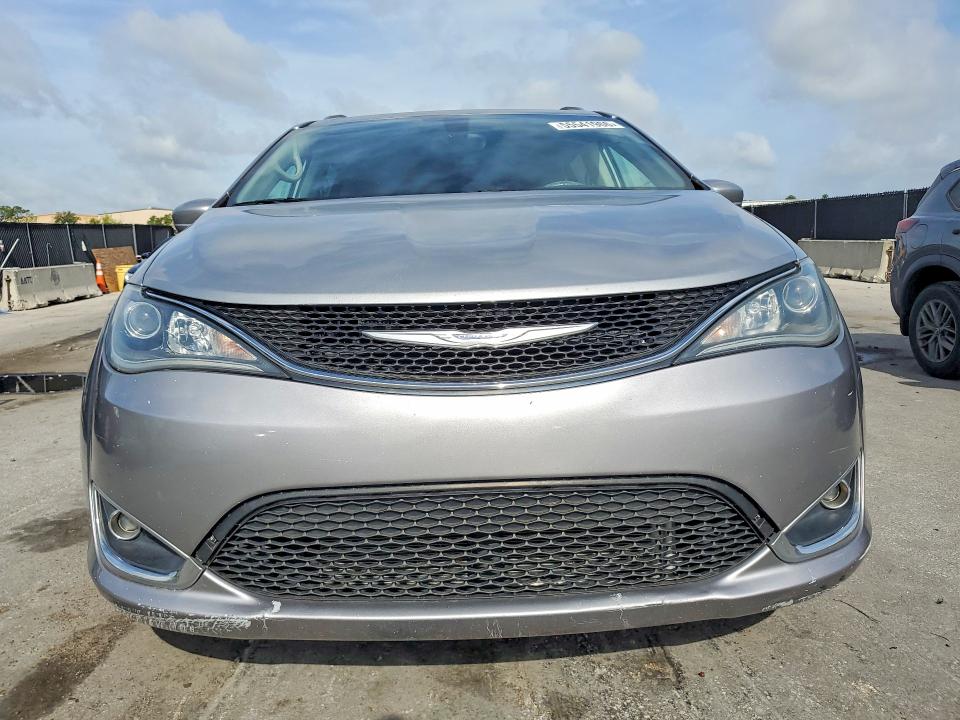Продажа на аукционе авто 2018 Chrysler Pacifica, vin: 2C4RC1BG7JR110646, номер лота: 55541966