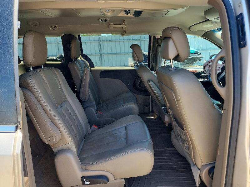 2015 Chrysler Town & Country მანქანა იყიდება აუქციონზე, vin: 2C4RC1BG2FR695613, აუქციონის ნომერი: 55693356