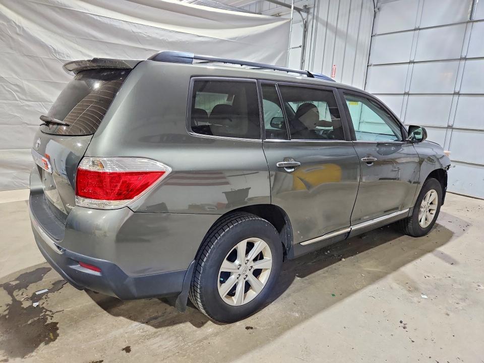 2012 Toyota Highlander მანქანა იყიდება აუქციონზე, vin: 5TDBK3EH0CS119137, აუქციონის ნომერი: 57520306