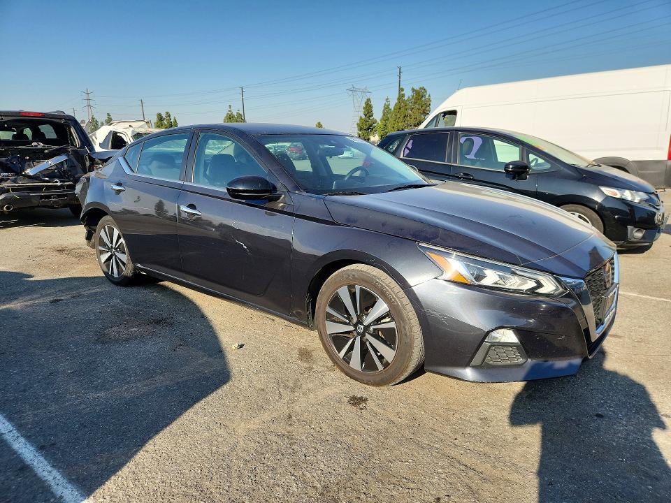Продажа на аукционе авто 2022 Nissan Altima, vin: 1N4BL4DV4NN312738, номер лота: 58715526