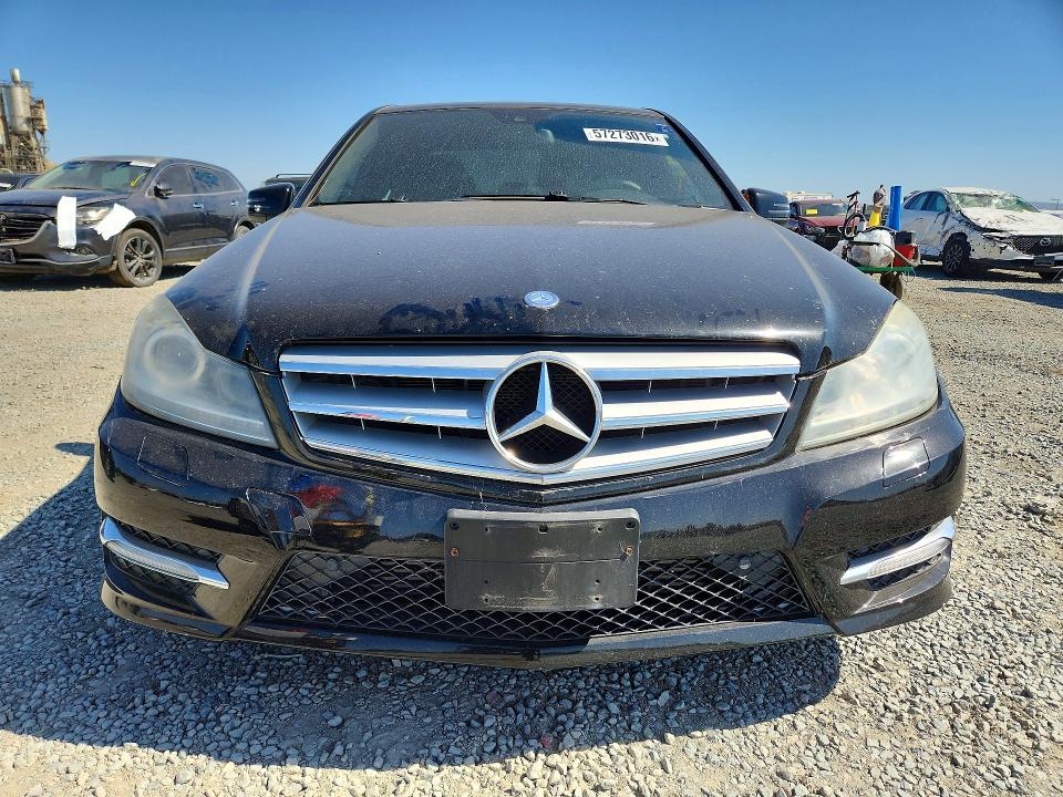 Продажа на аукционе авто 2012 Mercedes-benz C, vin: WDDGF4HB4CR221603, номер лота: 57273016