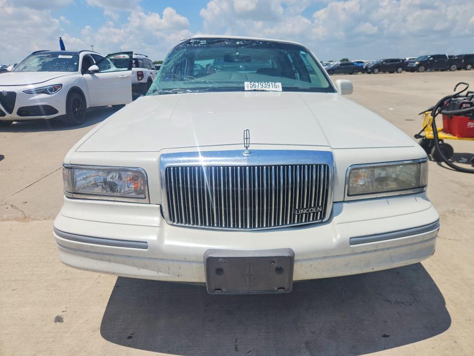 1997 Lincoln Town Car მანქანა იყიდება აუქციონზე, vin: 1LNLM82W3VY617608, აუქციონის ნომერი: 56793916