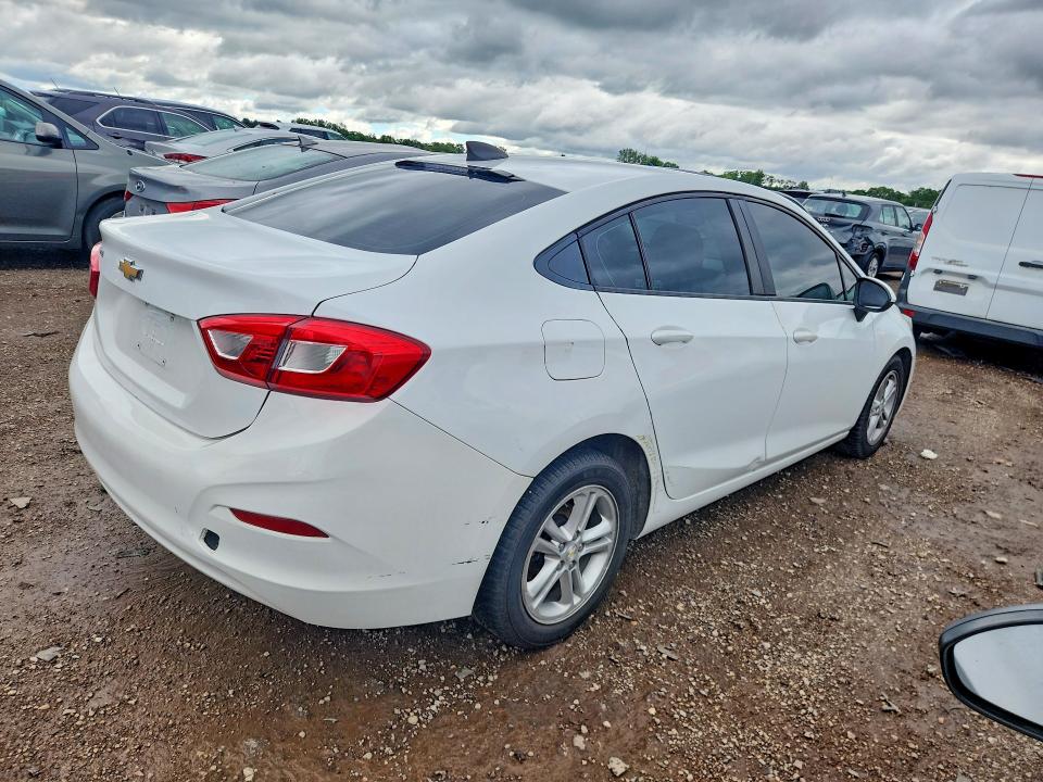 Продаж на аукціоні авто 2018 Chevrolet Cruze, vin: 1G1BC5SM8J7194078, номер лоту: 57729296