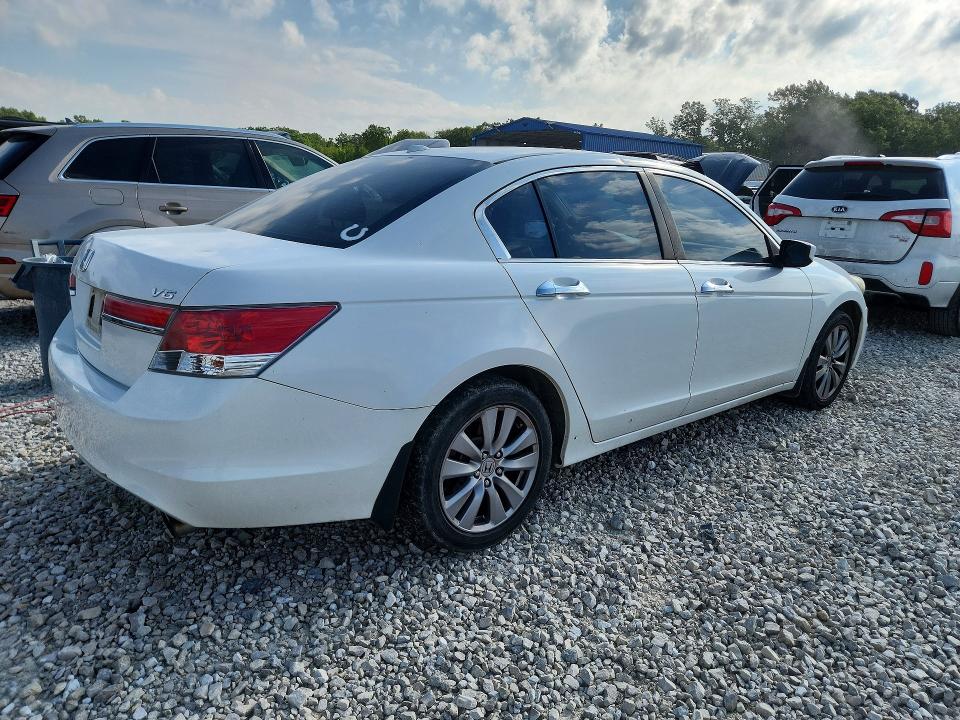 55112796 :رقم المزاد ، 1HGCP3F88CA018592 vin ، 2012 Honda Accord مزاد بيع