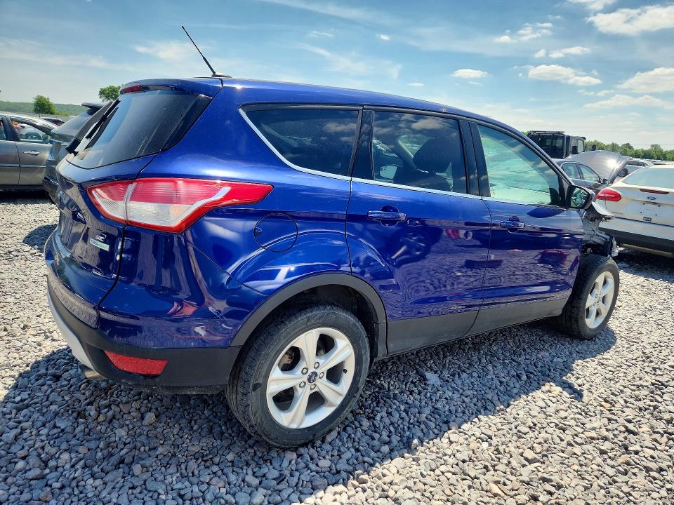 2015 Ford Escape მანქანა იყიდება აუქციონზე, vin: 1FMCU0GX9FUC35952, აუქციონის ნომერი: 55790926