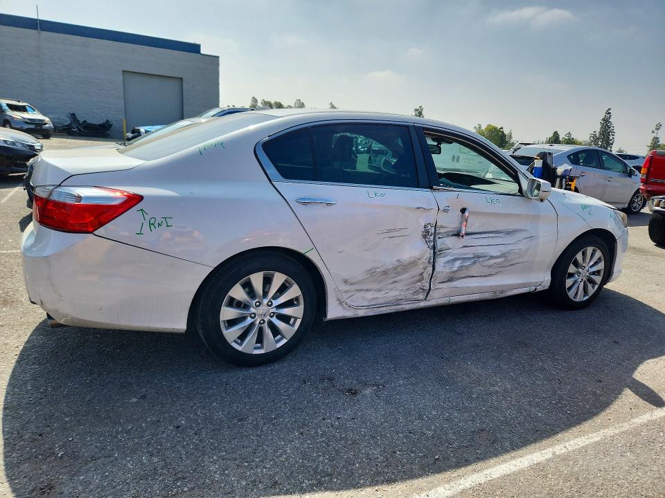 55426276 :رقم المزاد ، 1HGCR2F8XFA244237 vin ، 2015 Hond Accord مزاد بيع