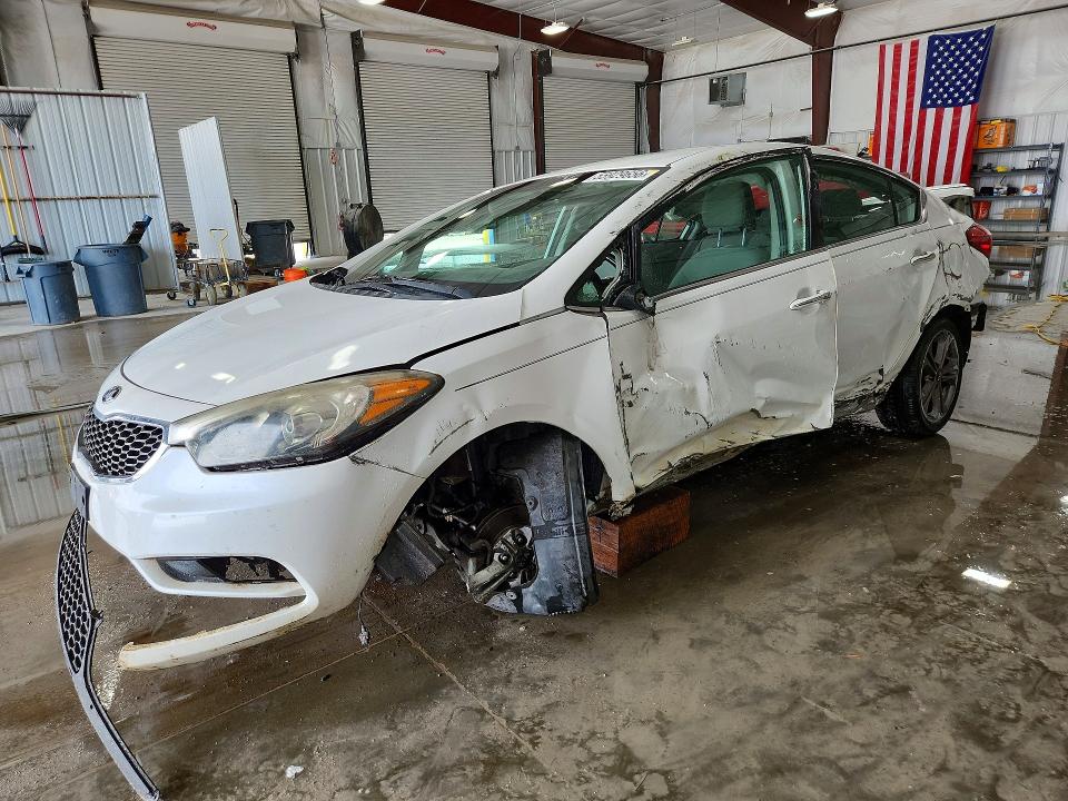2015 Kia Forte მანქანა იყიდება აუქციონზე, vin: KNAFX4A87F5291512, აუქციონის ნომერი: 55929656