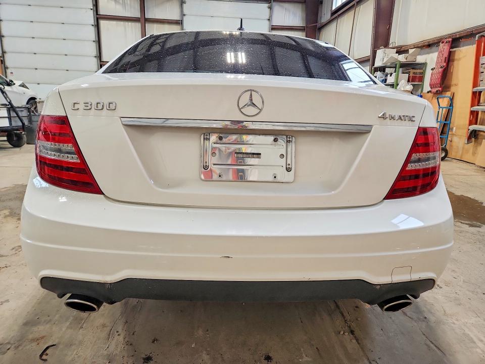 2014 Mercedes-benz C მანქანა იყიდება აუქციონზე, vin: WDDGF8AB1EA905642, აუქციონის ნომერი: 53210546