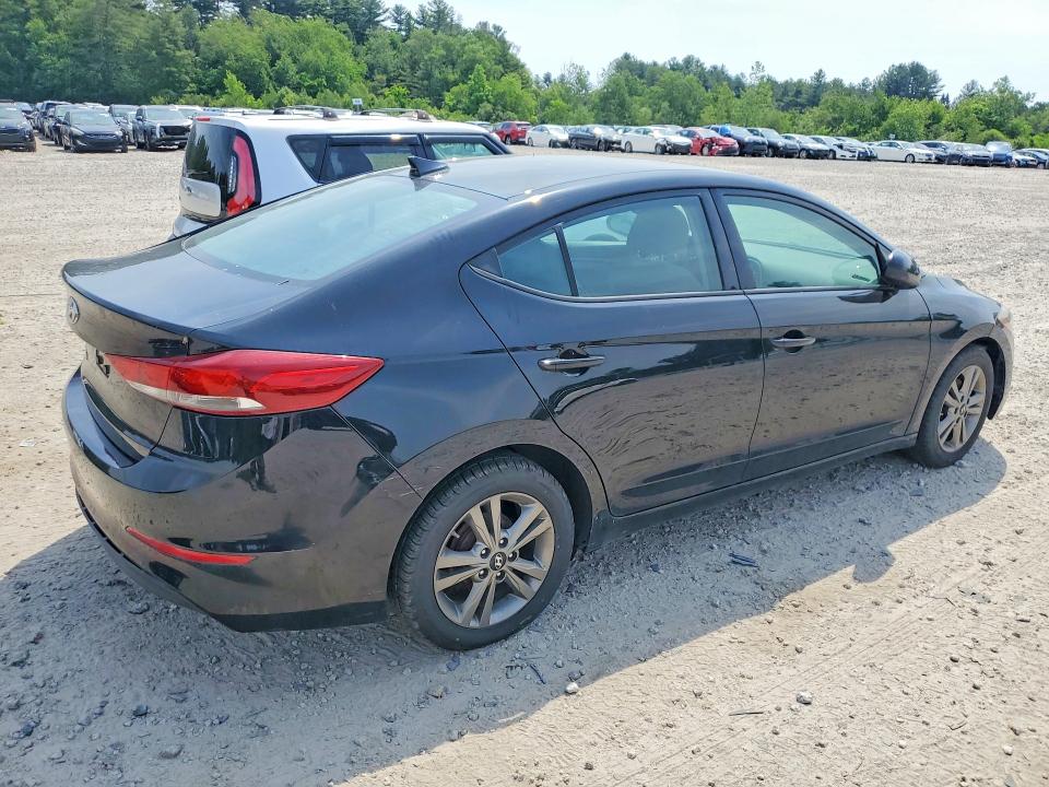 2017 Hyundai Elantra მანქანა იყიდება აუქციონზე, vin: 5NPD84LF8HH130592, აუქციონის ნომერი: 56321236