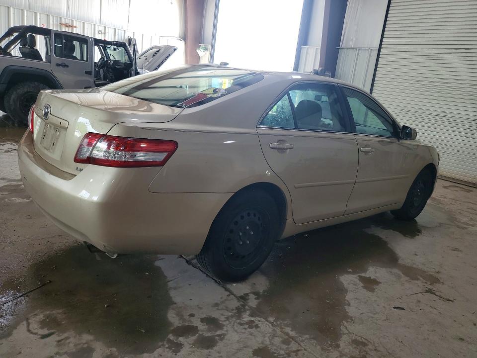 57187566 :رقم المزاد ، 4T1BF3EK0BU757684 vin ، 2011 Toyota Camry Le مزاد بيع