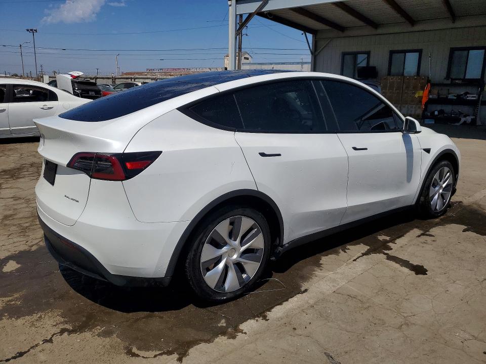 2024 Tesla Model Y მანქანა იყიდება აუქციონზე, vin: 7SAYGDEE5RF081637, აუქციონის ნომერი: 58641986