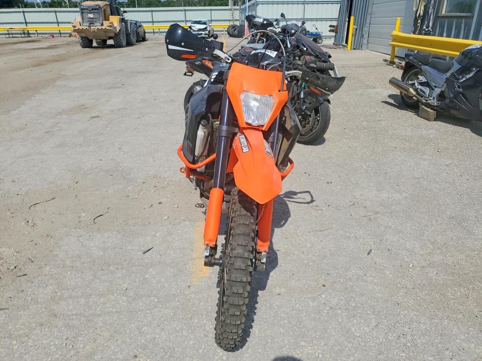 Продажа на аукционе авто 2017 Ktm 1090, vin: VBKV49401HM979183, номер лота: 57039886