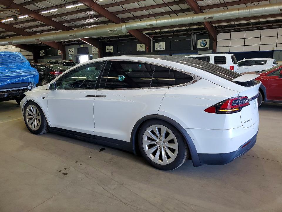 Продажа на аукционе авто 2016 Tesla Model X, vin: 5YJXCBE2XGF027827, номер лота: 56843366