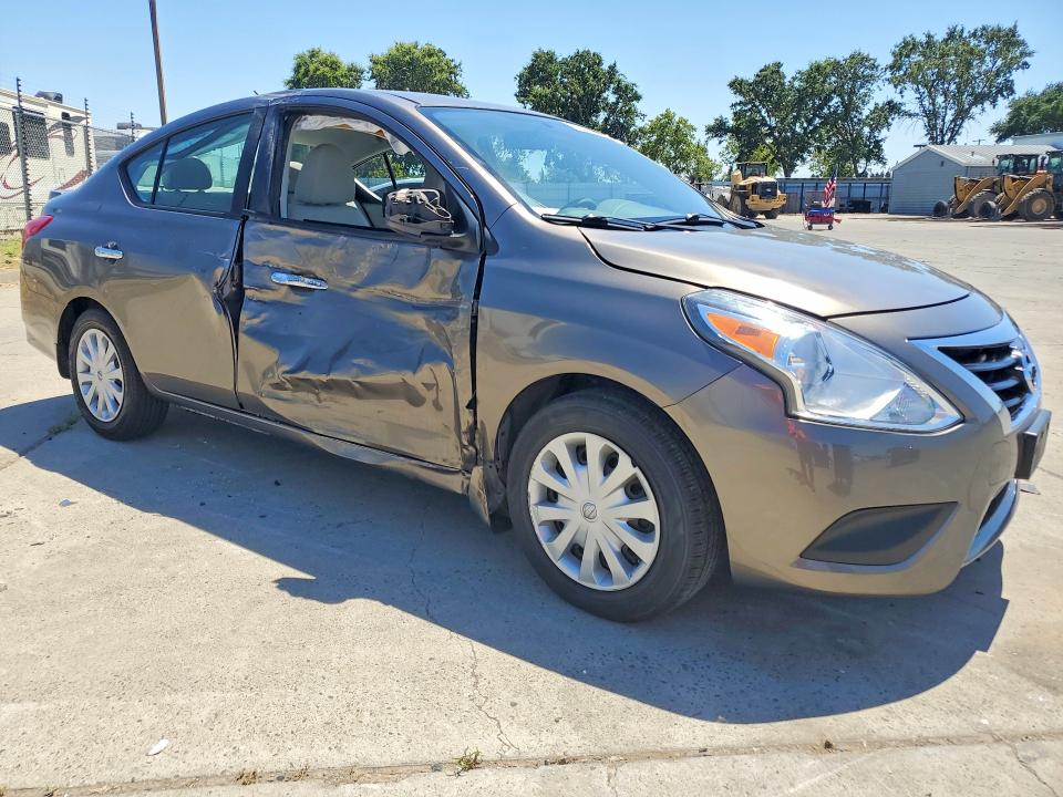 57582476 :رقم المزاد ، 3N1CN7AP9FL850386 vin ، 2015 Nissan Versa مزاد بيع