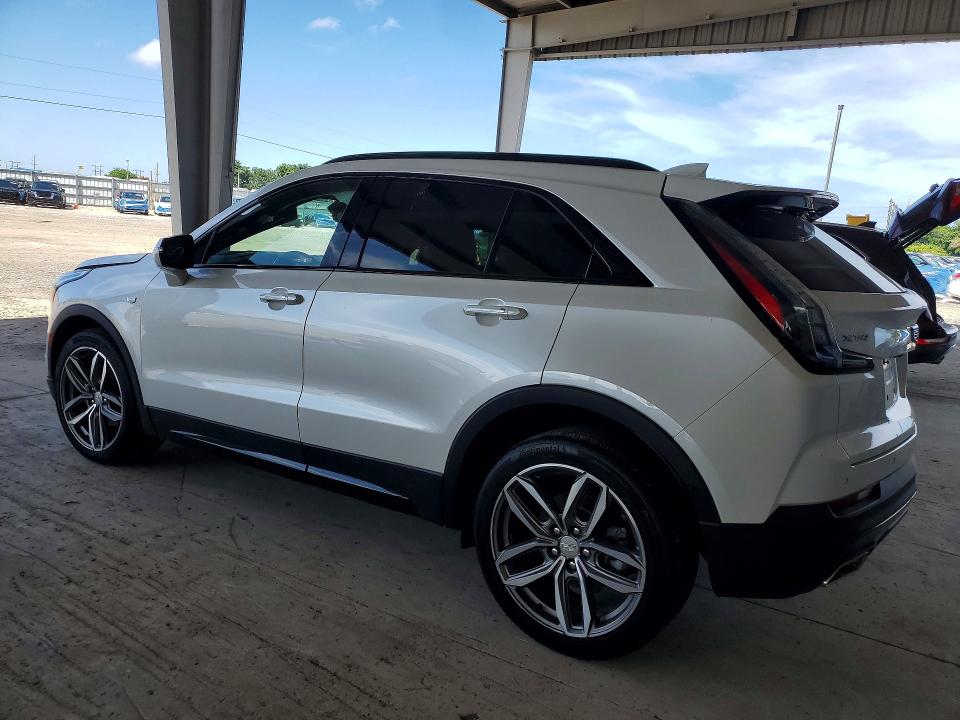 58875546 :رقم المزاد ، 1GYFZER4XPF101745 vin ، 2023 Cadillac Xt4 مزاد بيع
