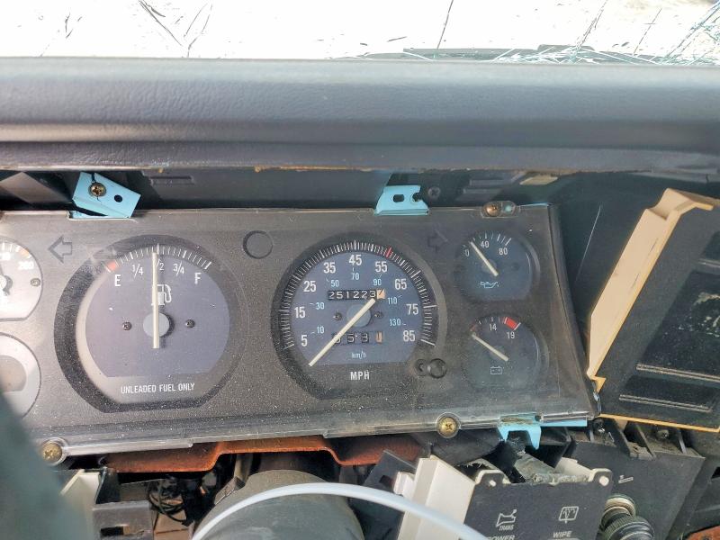 55725676 :رقم المزاد ، 1JCMR7847JT244508 vin ، 1988 Jeep Cherokee مزاد بيع