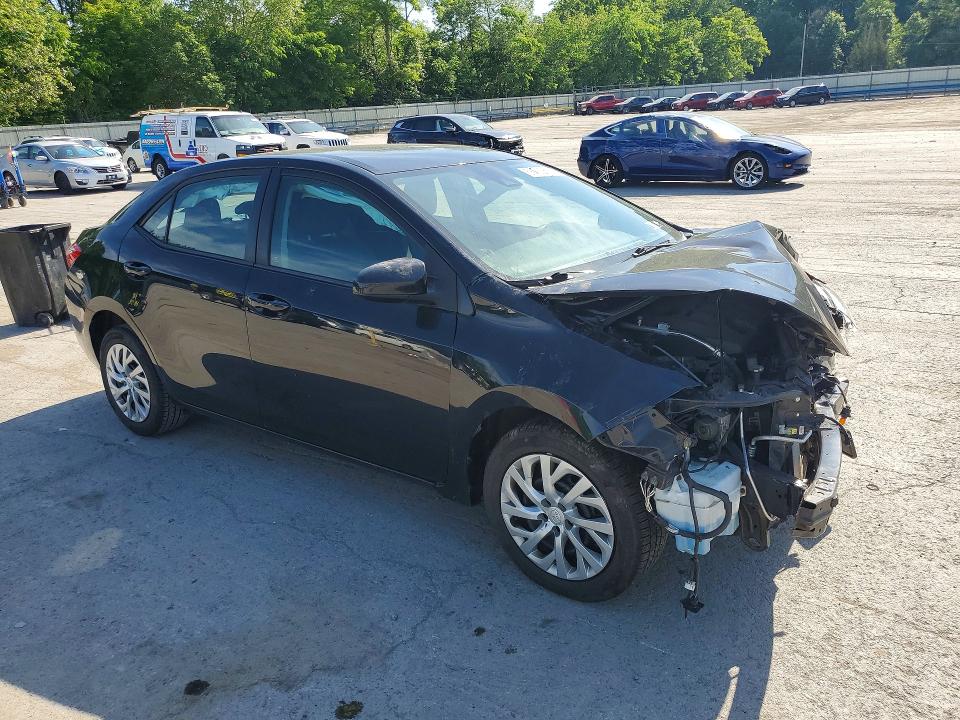 56055656 :رقم المزاد ، 2T1BURHEXHC960073 vin ، 2017 Toyota Corolla مزاد بيع