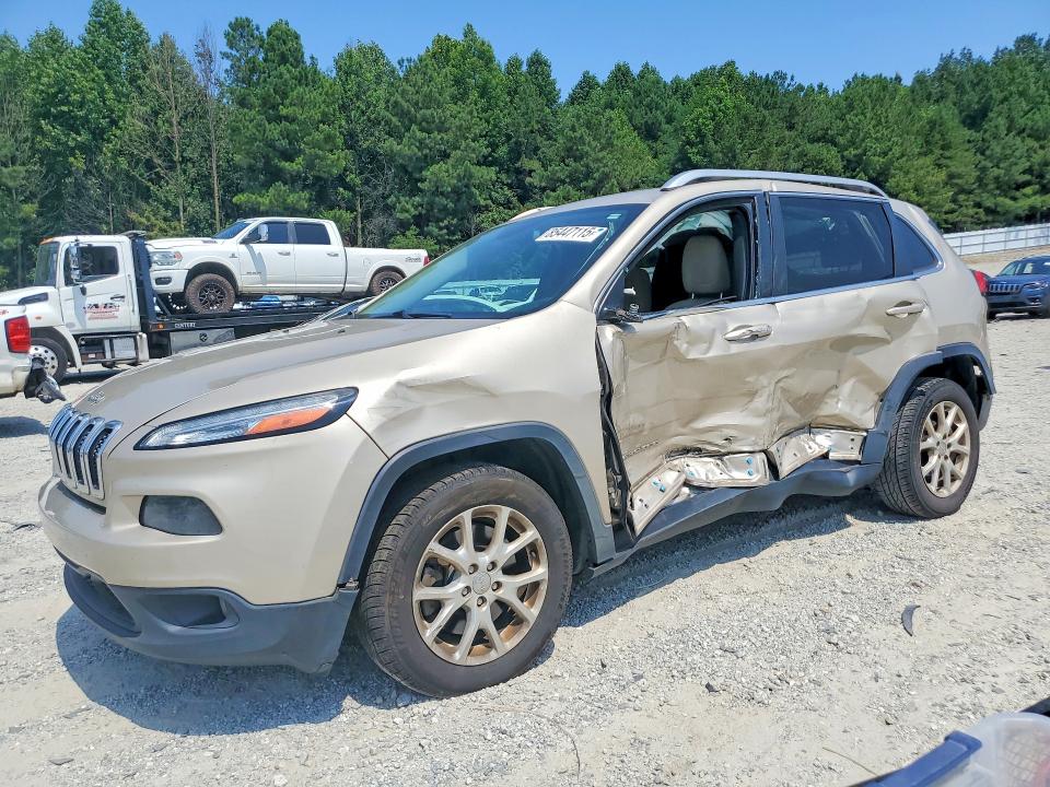85447115 :رقم المزاد ، 1C4PJLCB6FW516850 vin ، 2015 Jeep Cherokee مزاد بيع