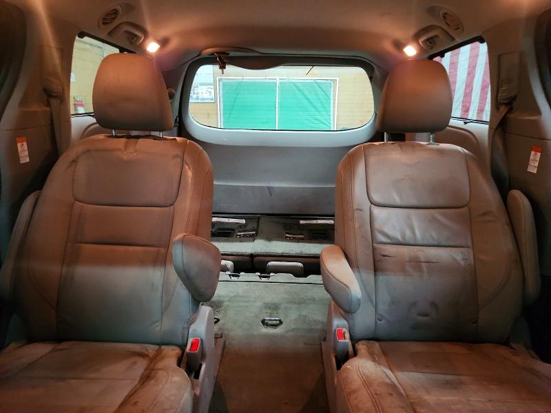 56483946 :رقم المزاد ، 5TDDZ3DC8HS166112 vin ، 2017 Toyota Sienna مزاد بيع