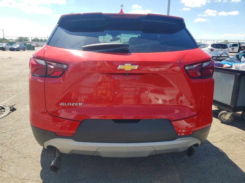 58498146 :رقم المزاد ، 3GNKBCR4XMS554341 vin ، 2021 Chevrolet Blazer مزاد بيع