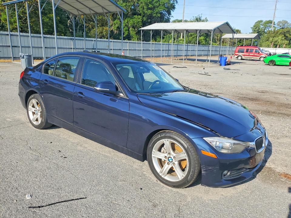 57291616 :رقم المزاد ، WBA3B1G50FNT03285 vin ، 2015 Bmw 320 مزاد بيع