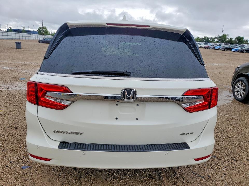Продаж на аукціоні авто 2018 Honda Odyssey, vin: 5FNRL6H90JB109310, номер лоту: 56485316